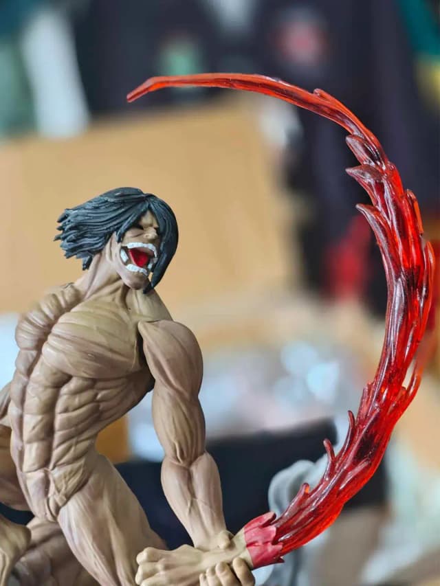 Eren Yeager Titan Form figurine