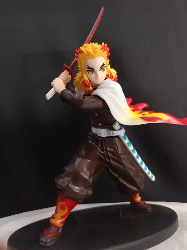 Kyojuro Rengoku – Flame Hashira Battle Stance Figure (Demon Slayer)