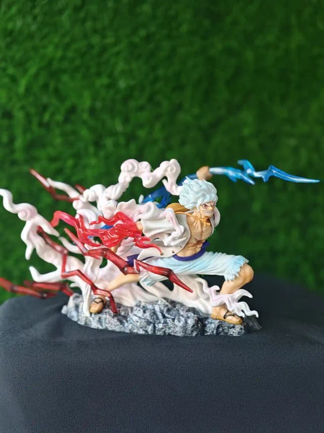 Luffy Gear 5 Figure – Dynamic One Piece Collectible with Lightning & Smoke Effects